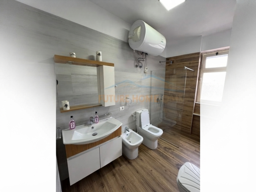 Qira, Apartament 3+1+2, Stacioni Trenit, Tiranë