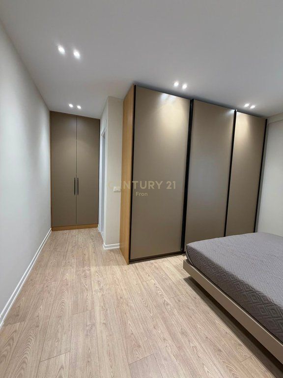 Affittasi appartamento 2+1+2 in Via Elbasani
