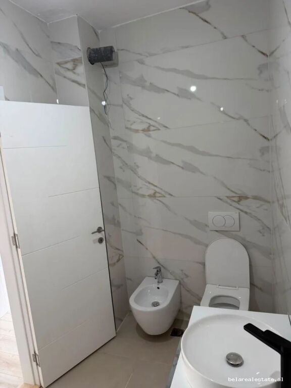 Zyre me qera tek Bulevardi i Ri (ID BZ21013) Tirane