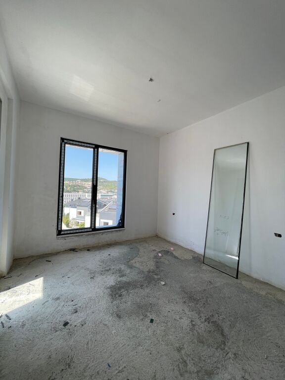 Vendesi duplex 3+1+4 con veranda presso Picadilly Residence, vicino a TEG