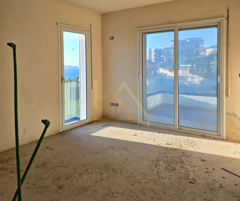 Appartamento 2+1 con Vista Mare in Vendita – Uji i Ftohtë, Vlorë