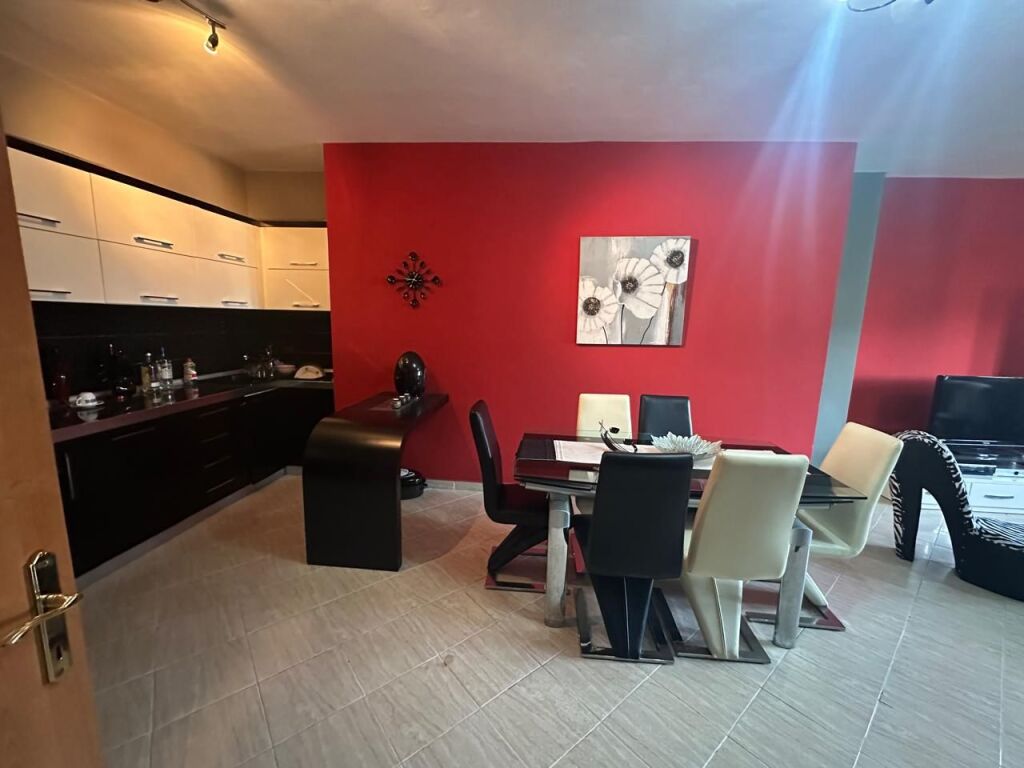 🏢 Appartamento 2+1+2 in vendita – Via Irfan Tomini  22.000.000 Lek