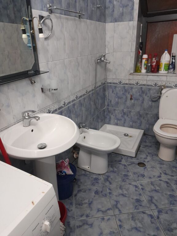 2+1,kat 1 pallat ekzistues,berryl,500 mije leke