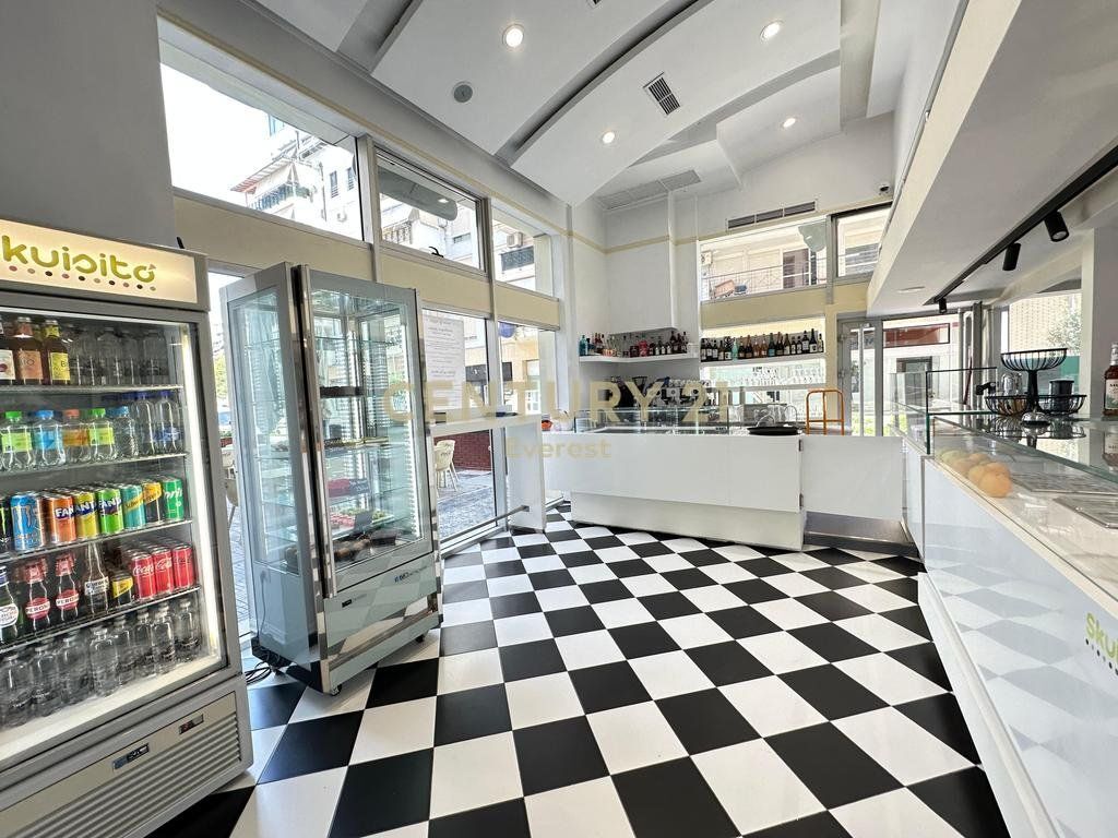 DELIJORGJI, ATTIVITÀ DI GELATERIA IN AFFITTO