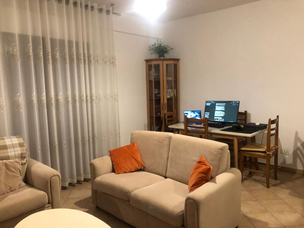 Apartament me qera ne komune