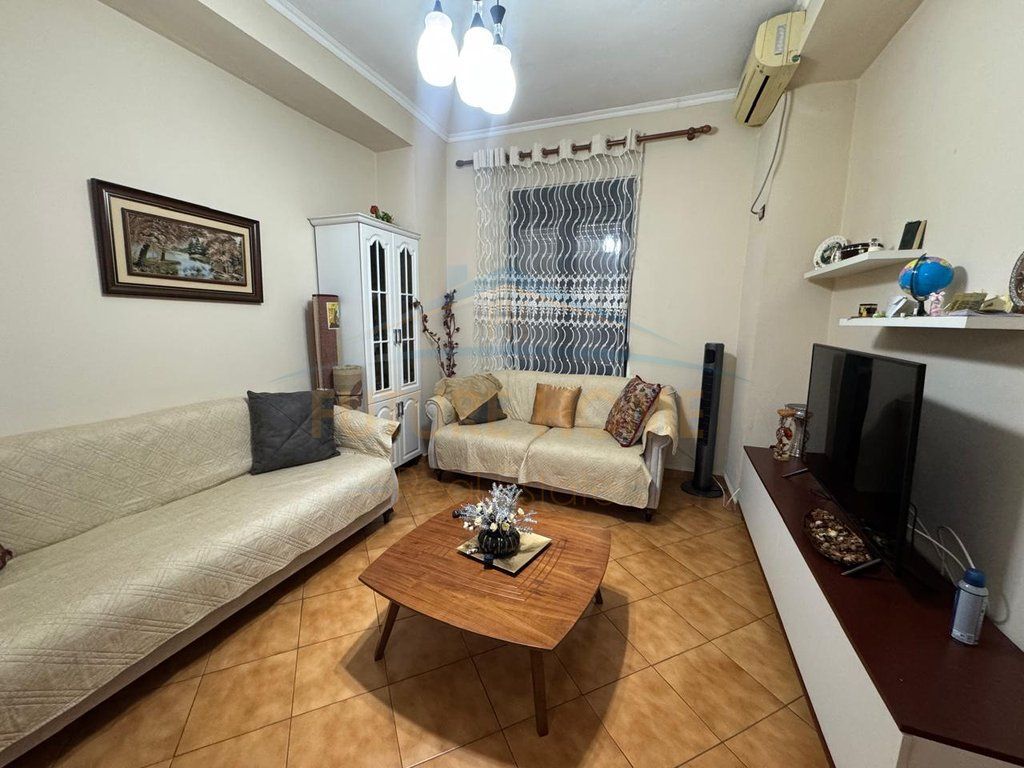 Qera, Apartament 2+1+2, Myslym Shyri, Tiranë