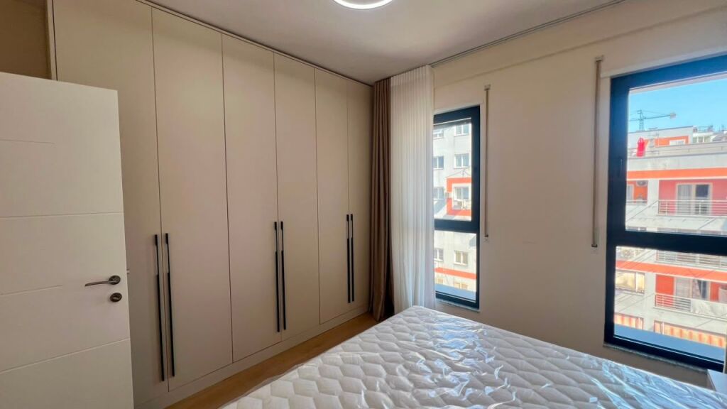 🏠Me Qera: 1+1📍Bulevardi I Ri (Rr.Jordan Misja - Kompleksi Ndregjoni)- 60,000 Leke/Muaj - Pallat V.2026 - Kt.4 - Sp.75m² - (E Pa Banuar 100% e re)🔥