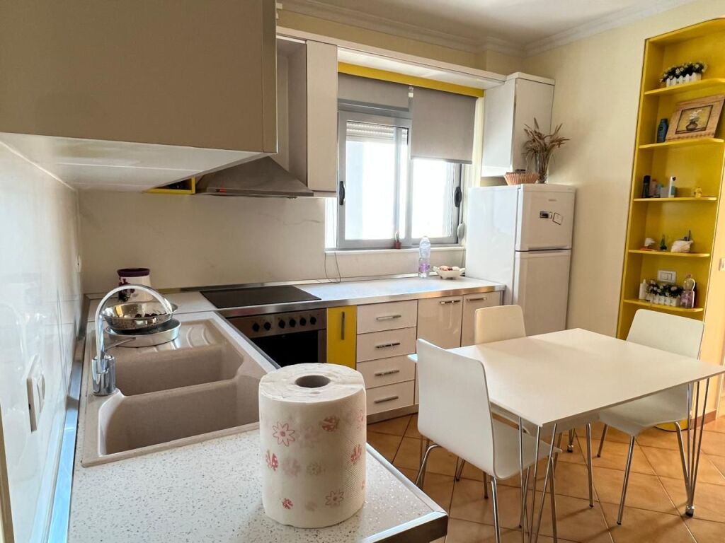 JEPET ME QIRA APARTAMENT 2+1+2 VLORE/SHKOLLA E MARINES