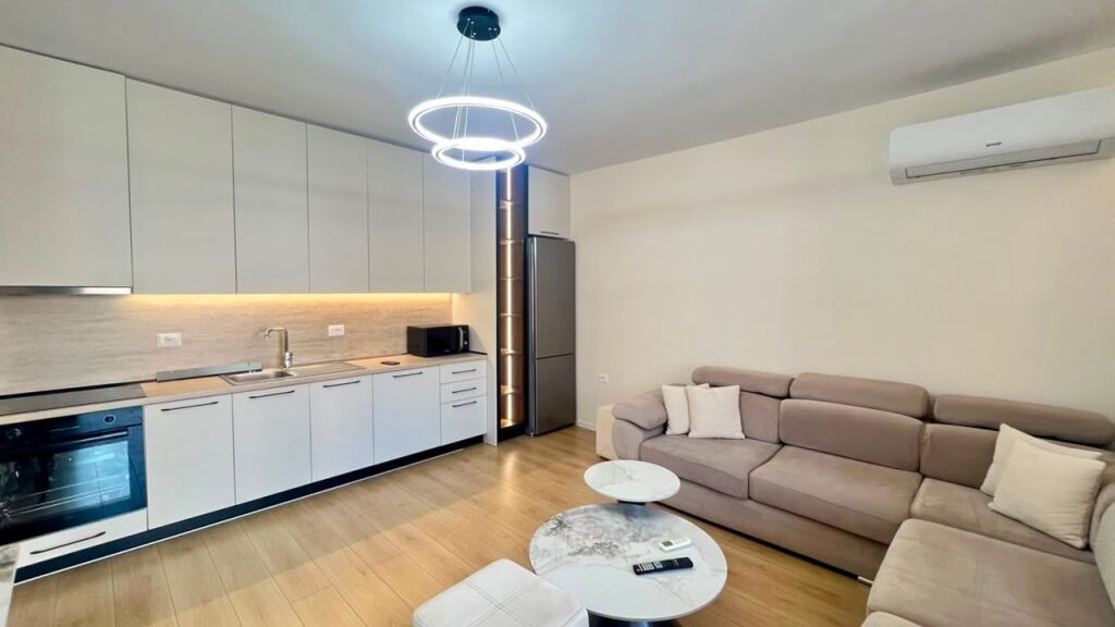 🏠Me Qera: 1+1📍Bulevardi I Ri (Rr.Jordan Misja - Kompleksi Ndregjoni)- 60,000 Leke/Muaj - Pallat V.2026 - Kt.4 - Sp.75m² - (E Pa Banuar 100% e re)🔥