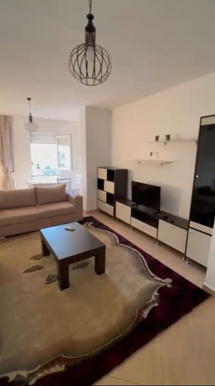 Apartament me qera 2+1+2 tek Ambasada Amerikane
