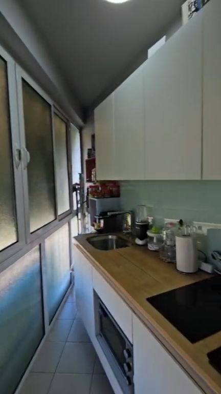 Apartament 1+1 per shitje Rruga e Kavajes !