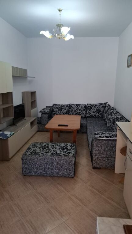 JEPET SHTEPI PRIVATE ME QERA 1+1+VERANDE - PAS VIZION PLUS !