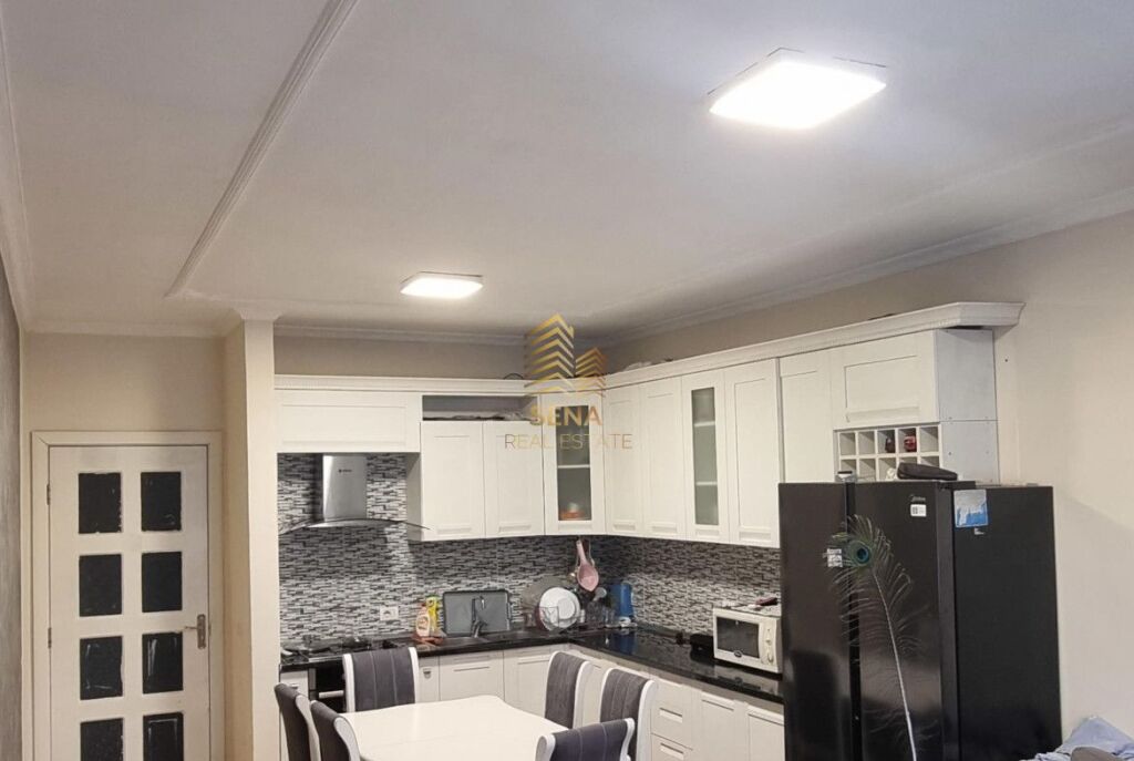 Qira, Apartament 2+1+blk, Astir, 50.000 Leke/muaj