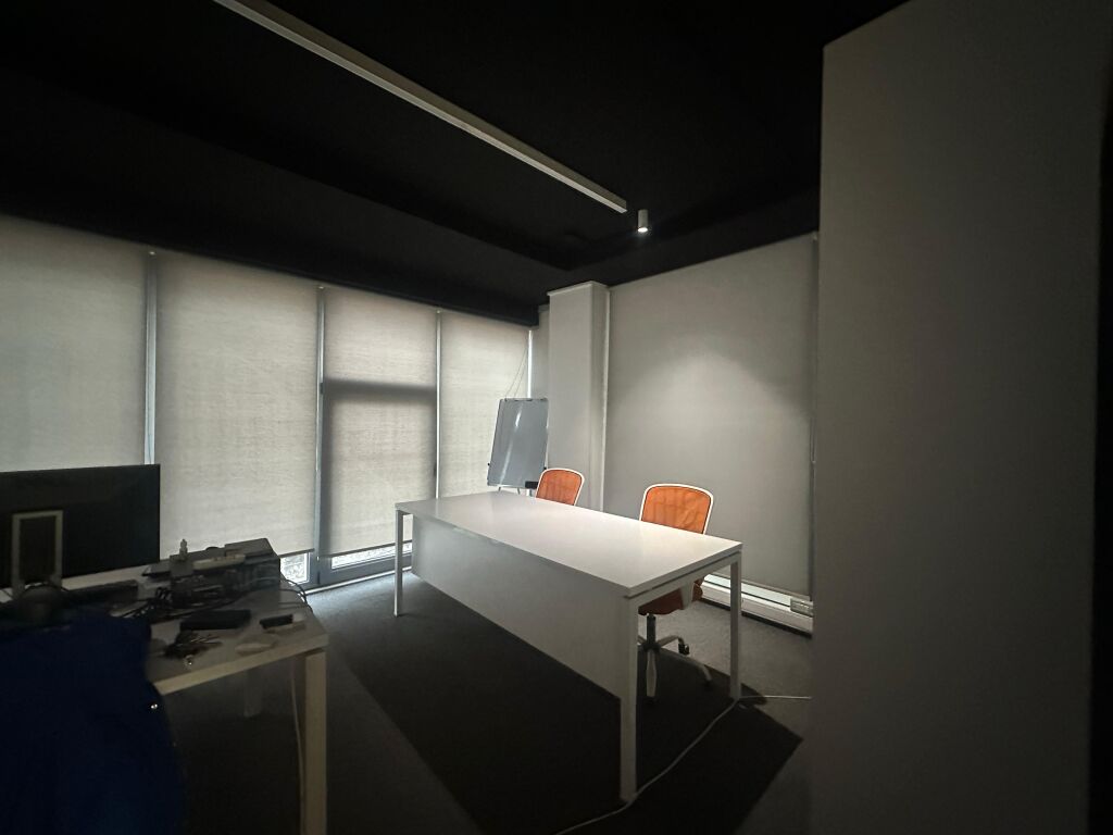 Appartamento Ufficio Open Space in Affitto a Pazari I Ri