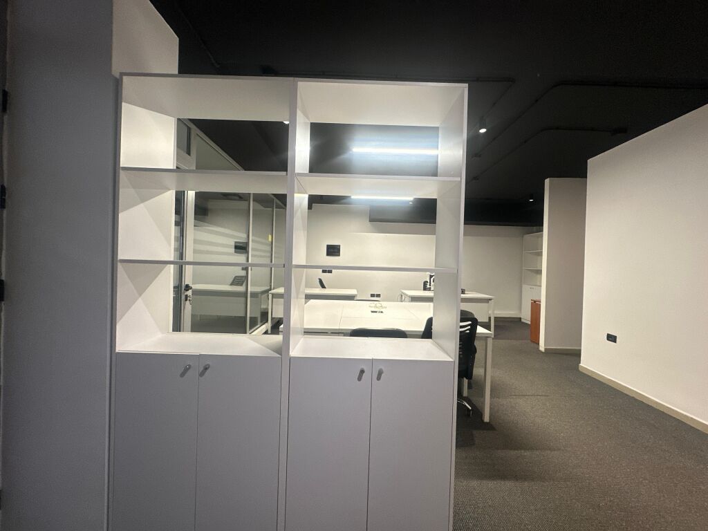 Appartamento Ufficio Open Space in Affitto a Pazari I Ri