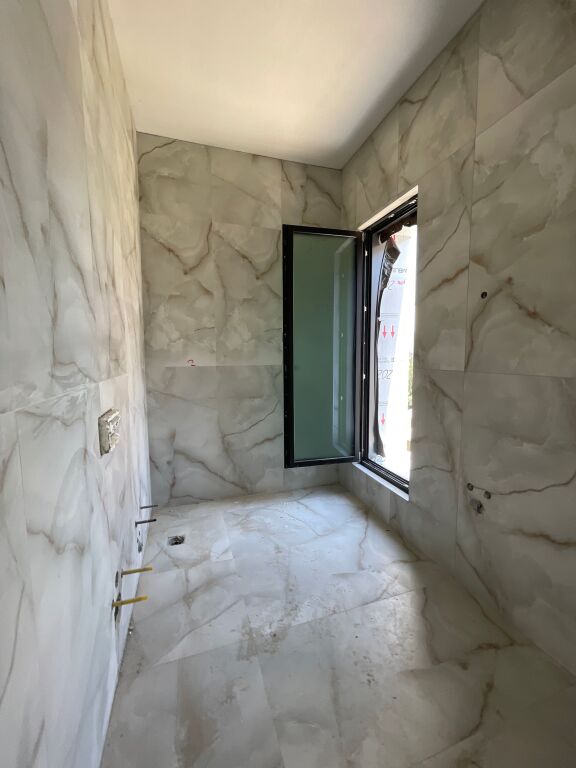 Vendesi duplex 3+1+4 con veranda presso Picadilly Residence, vicino a TEG