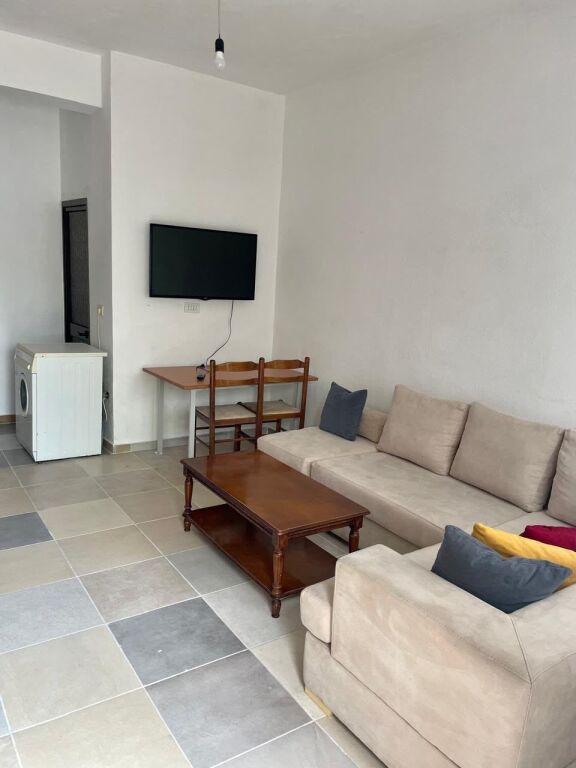 Apartament 2+1 me qira – 5 Maji !