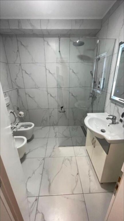 GARSONIERE ME QERA 45M2 BLLOK 700 EURO FH-84058
