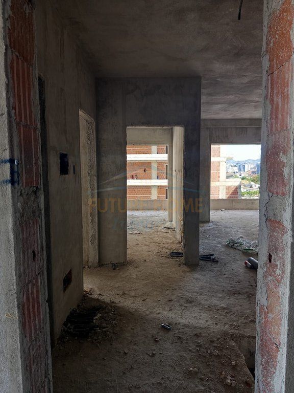Shitet, Apartament 2+1, Fusha e Aviacionit, Tiranë.