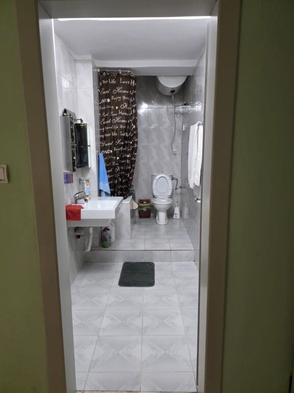 Qera , Apartament 2+1 Ish Tregu Elektrik Tirane