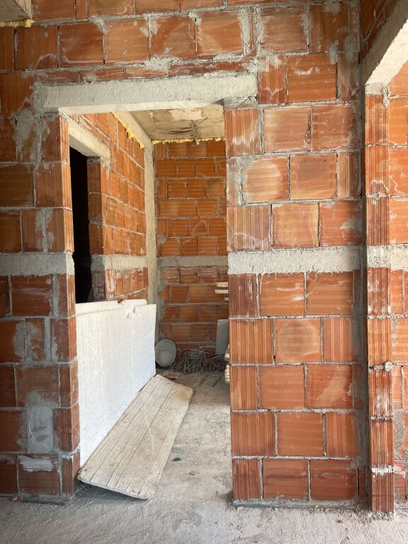 Apartment 2+1+2 with veranda for sale at Blloku Residencial Kodra e Diellit
