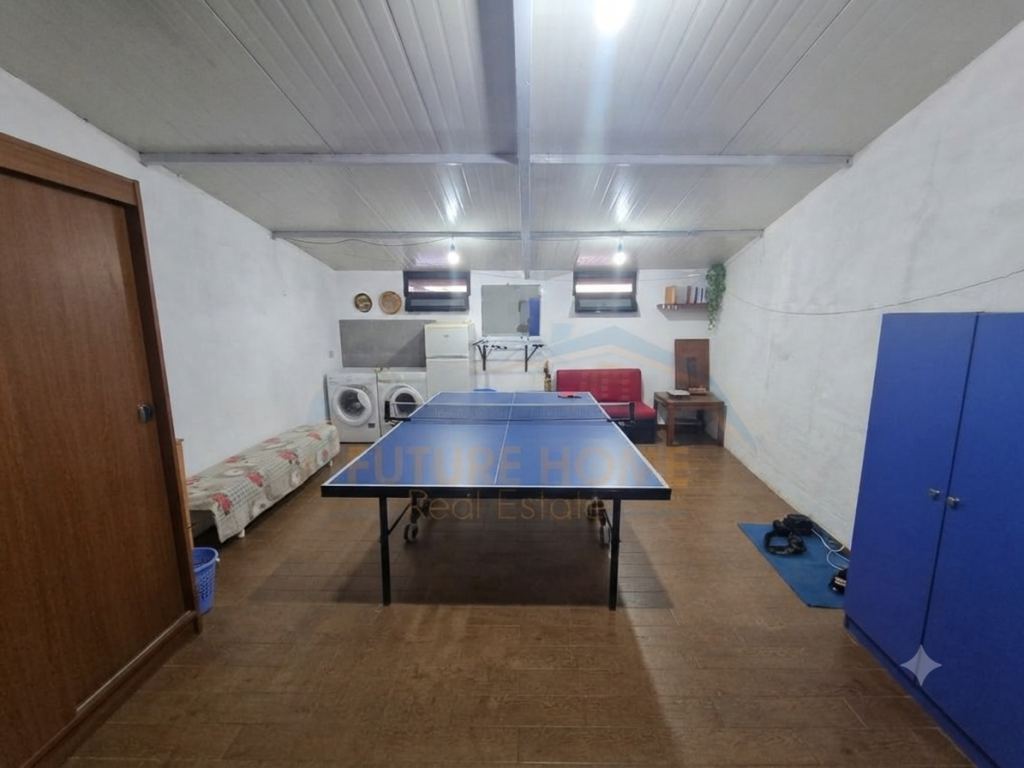 Qira, Shtëpi Private, Pazari i Ri, Tiranë