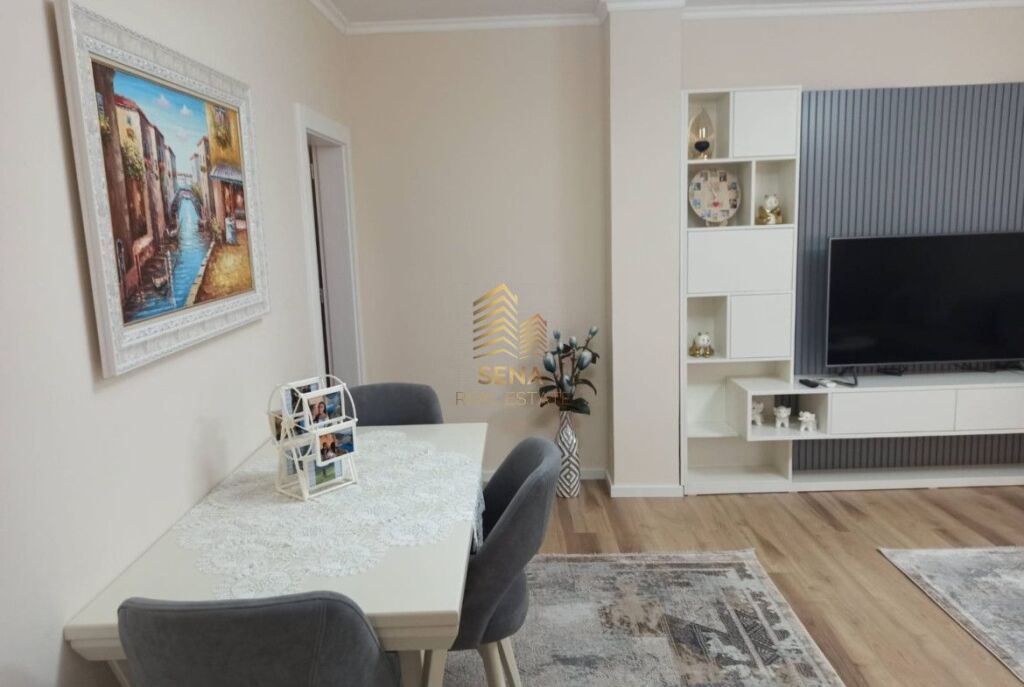 Qira, Apartament 1+1+blk, Porcelan – Pas UET, 40.000 Lek/muaj