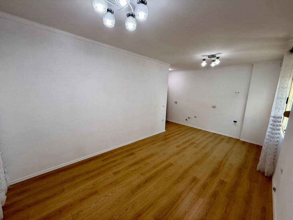 📣 SHITET Apartament 2+1 📍Fresk, Rruga e Dajtit, Prane Market Klodi ✨
