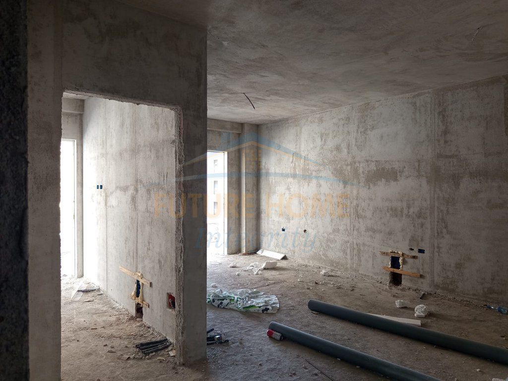 Shitet, Apartament 2+1, Fusha e Aviacionit, Tiranë.
