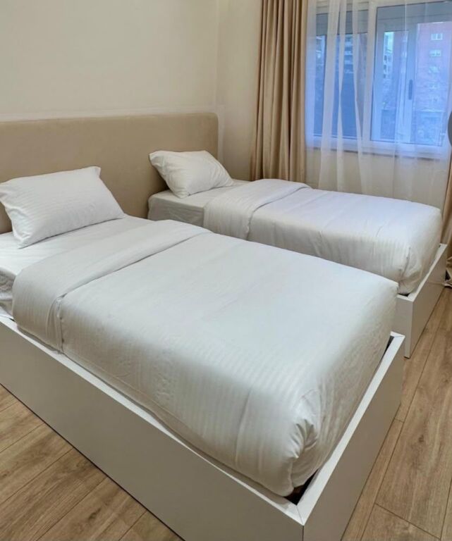JEPET APARTAMENT ME QERA 2+1, BULEVARDI BAJRAM CURRI