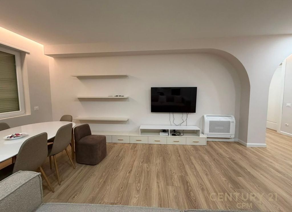 APARTAMENT 2+1+2+ POST PARKIMI ME QIRA PRANË KODRËS SË DIELLIT! 700 € /Muaj