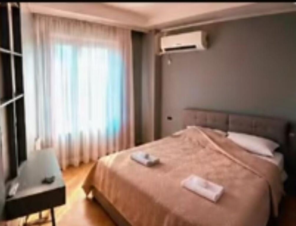 AFFITTASI APPARTAMENTO 100 m² PONTE DEI TABACCHI, TIRANA
