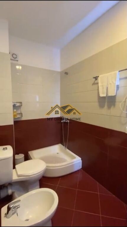 JEPET ME QIRA APARTAMENT 2+1 SHUME PRAN ME DETIN NE PLAZH URA DAJLANIT !