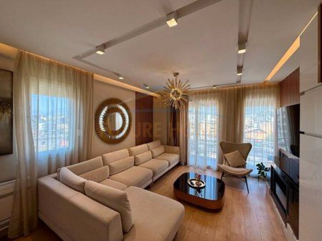 Shitet, Apartament 3+1+2+ Post Parkimi, Rruga Mihal Grameno, Tirane