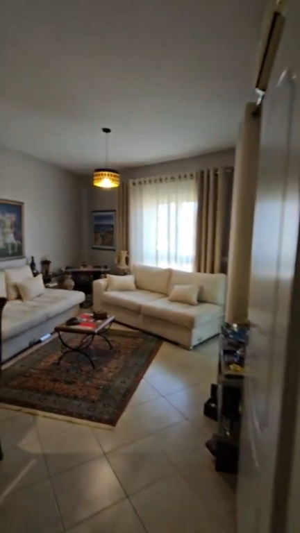 Apartament 1+1 per shitje Rruga e Kavajes !