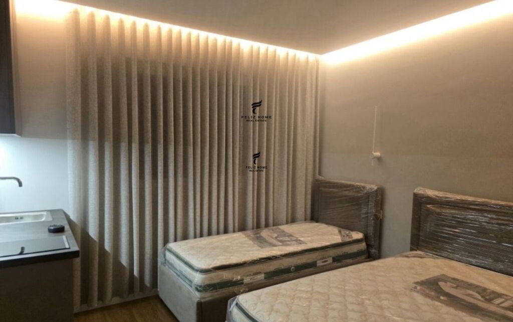GARSIONERE ME QERA 25 M2 PAZARI I RI 40.000 LEKE FH-84014