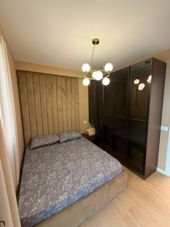 Jepet me qera apartament 1+1 📍Prane Tregut te Ri Elektrik,Ali Dem