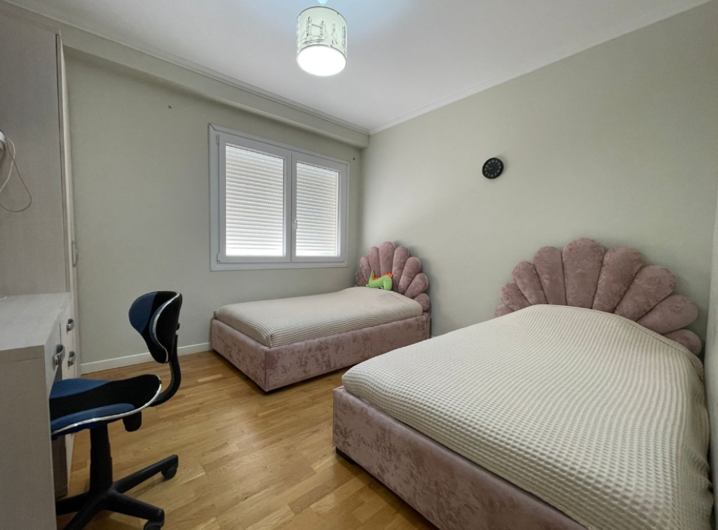 Appartamento 3+1 in Vendita vicino al Giardino Botanico con Parcheggio e Vista Panoramica