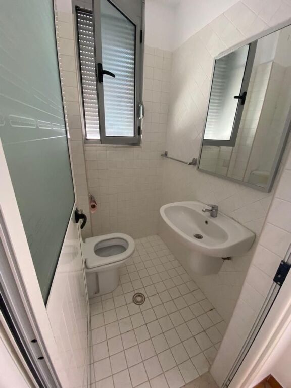 JEPET ME QIRA APARTAMENT 2+1+2 VLORE/SHKOLLA E MARINES