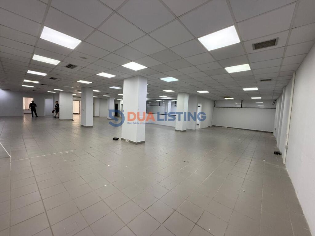 Affitto Locale Commerciale 550 m² – Viale “Giovanna d'Arco”