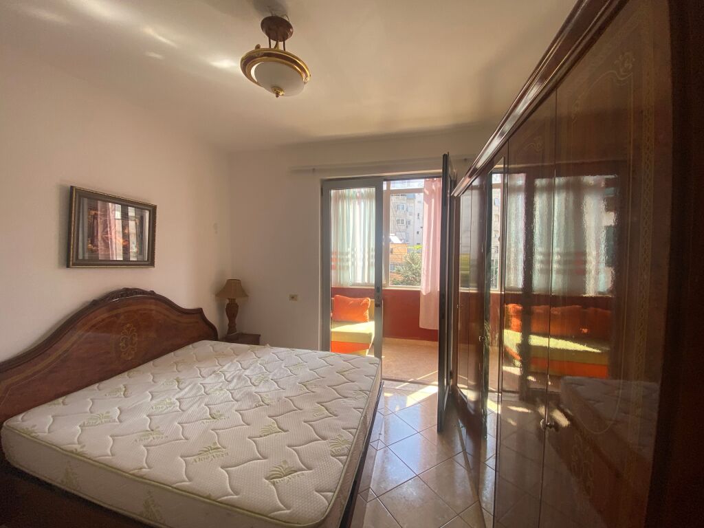 Apartament 1+ 1 per qera ne fresk !