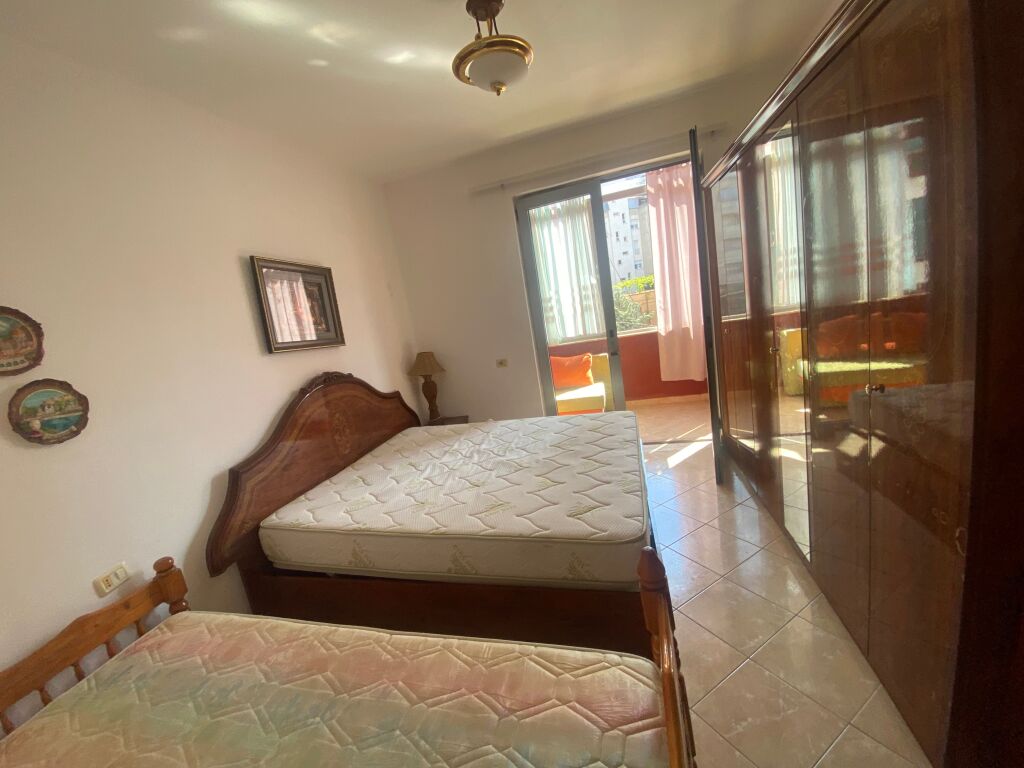 Apartament 1+ 1 per qera ne fresk !