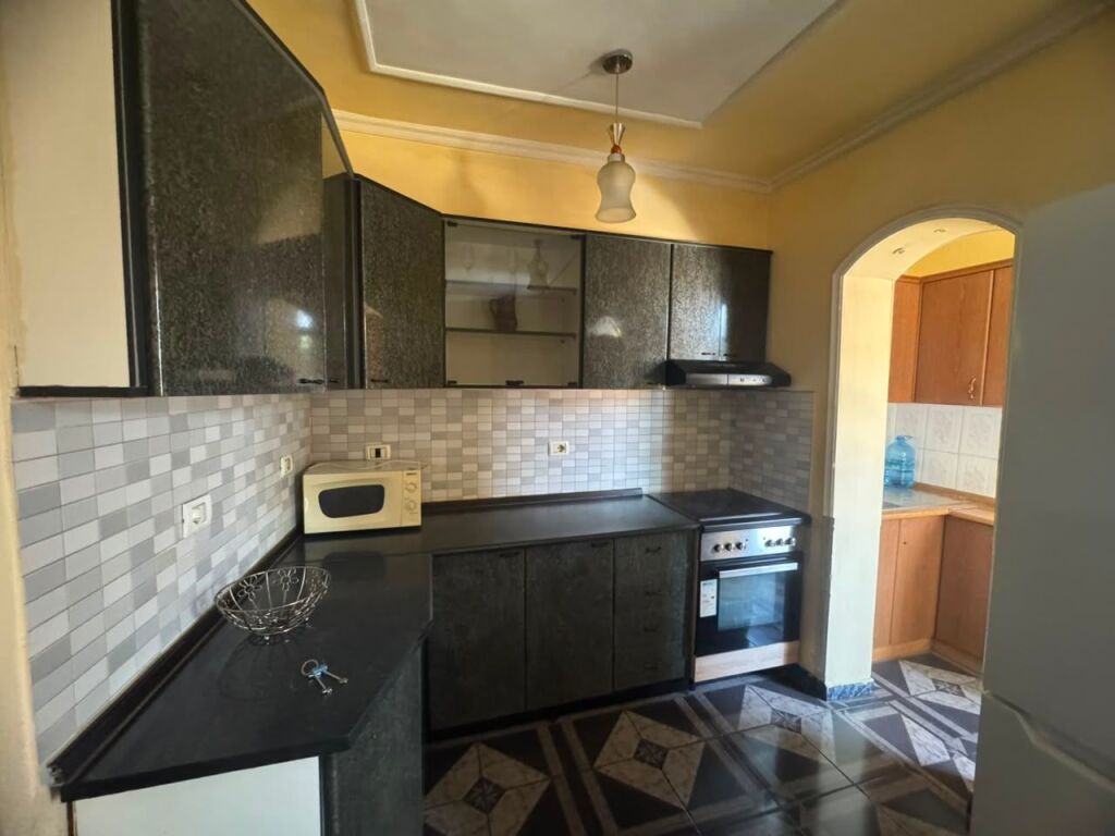 Apartment 1+1 for rent – Dibra Street, near the United School !