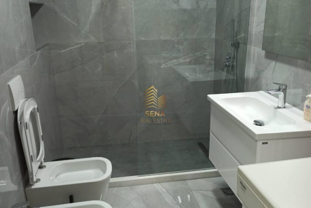 Qira, Apartament 1+1+blk, Porcelan – Pas UET, 40.000 Lek/muaj