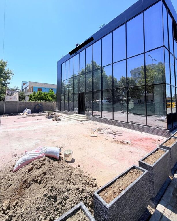 JEPET ME QERA MBIENT BIZNESI NE ZONEN E ISH KENETES, DURRES