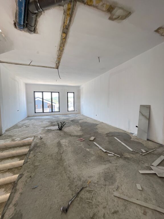 Vendesi duplex 3+1+4 con veranda presso Picadilly Residence, vicino a TEG