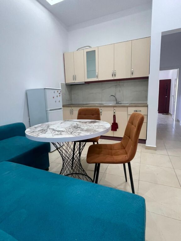 Apartament 1+1 me qera ne Tiranë, Qytet Studenti