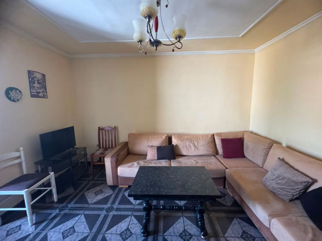 Apartment 1+1 for rent – Dibra Street, near the United School !