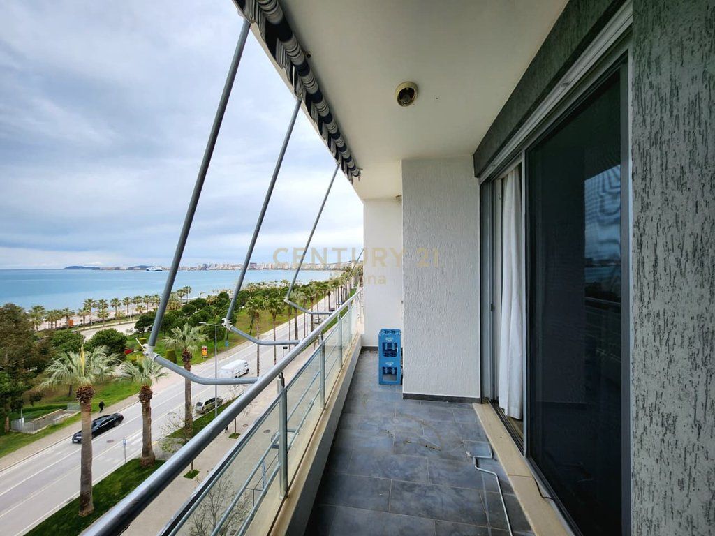 Appartamento 2+1 con Vista Completa sul Mare a Lungomare 1