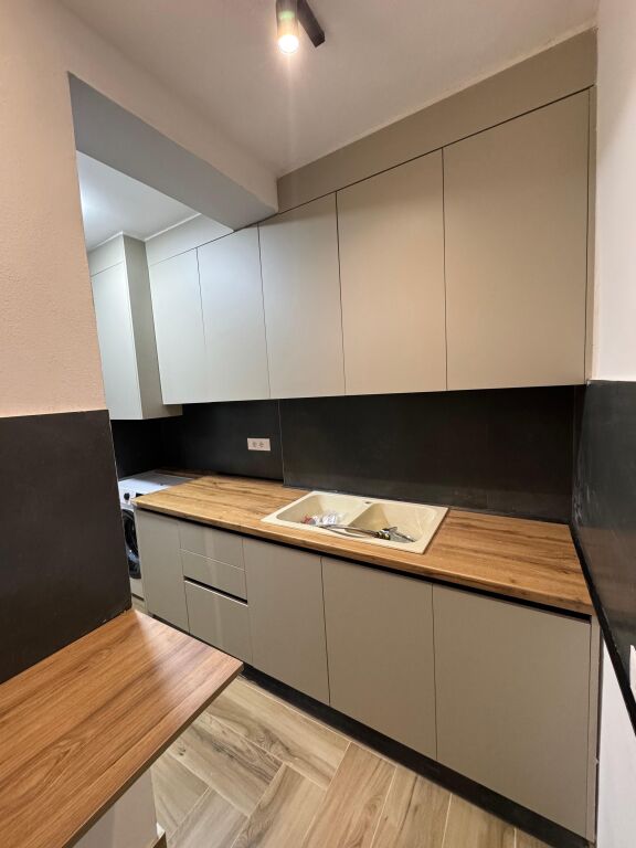 Appartamento 1+1 in Affitto Vasil Shanto Tirane
